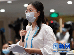 香港中评社记者提问_large.gif