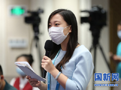 香港紫荆杂志记者提问_large0.jpg