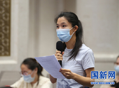 中央广播电视总台央广记者提.jpg