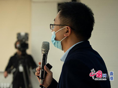 新华社记者提问.jpg