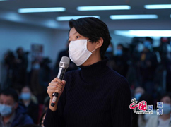 封面新闻记者提问.jpg