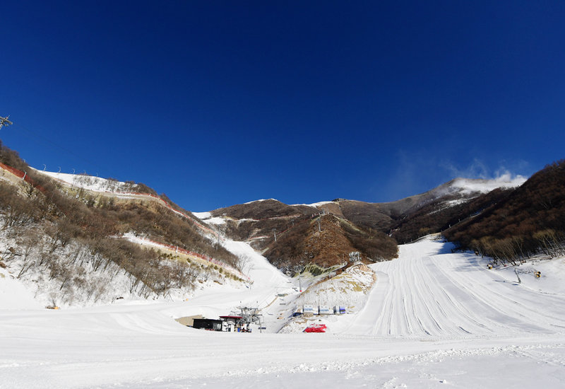 冬奥会高山滑雪场图片