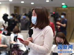 凤凰卫视记者提问_large.jpg