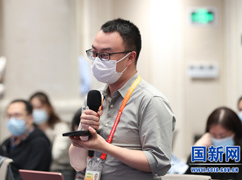 红星新闻记者提问_large.jpg