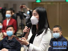 南方都市报记者提问00.jpg
