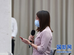 00凤凰卫视记者提问.jpg