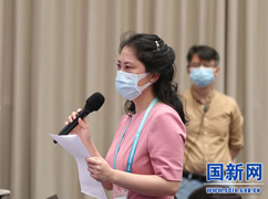 香港紫荆杂志记者提问_large.jpg