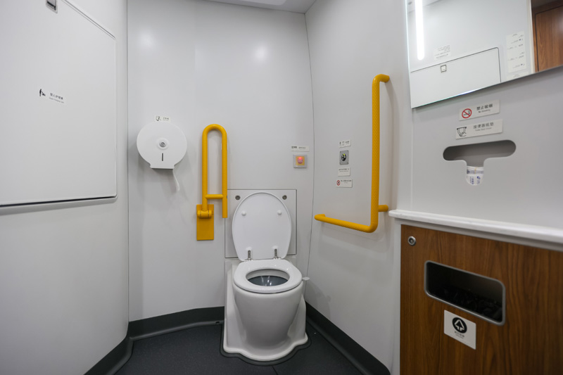 图的实施,复兴号智能动车组扩大至京沪,京广,京哈,徐兰及成渝高铁开行