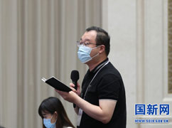 海报新闻记者提问-题图.jpg