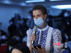 15中阿卫视记者提问.jpg