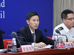 11文化和旅游部市场管理司副司长余昌国回答记者提问.jpg