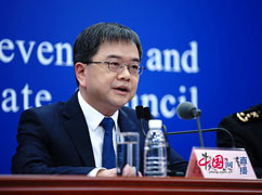 9国家卫生健康委疾控局副局长吴良有回答记者提问.jpg