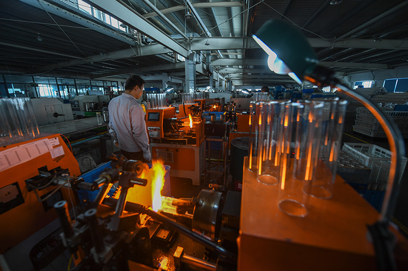 浙江嘉兴:数字化工厂助力保温瓶产业升级