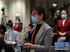 14界面新闻记者提问_large.jpg