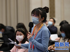 11海报新闻记者提问_large.jpg