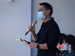 10.人民日报记者提问.jpg