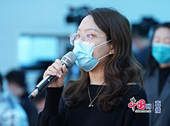 15南方周末报记者提问.jpg