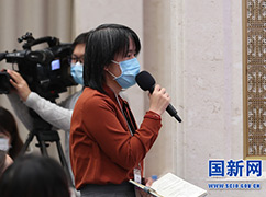 10中国青年报记者提问_large.jpg