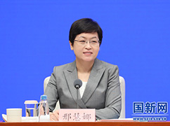 1国务院新闻办新闻局副局长、新闻发言人邢慧娜_large.jpg