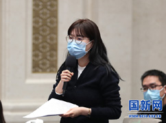 海报新闻记者提问_large.jpg