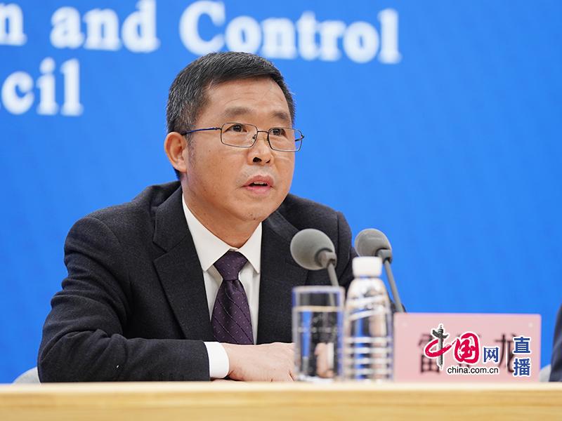 国家卫生健康委疾控局副局长一级巡视员雷正龙回答记者提问