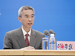 14中国疾控中心流行病学首席专家吴尊友回答记者提问.jpg
