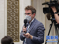 8彭博社记者提问_large.jpg