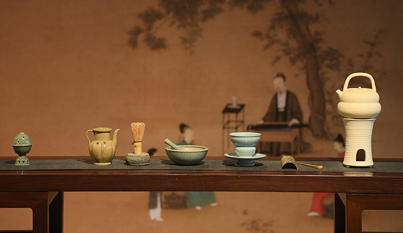 这是展览陈列的一套宋式点茶器皿(6月18日摄).