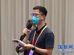 15封面新闻记者提问_large.jpg