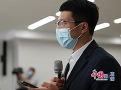 9央视记者提问.jpg