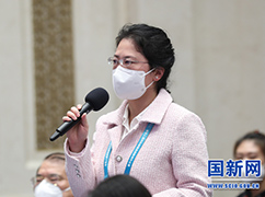 香港紫荆杂志记者提问_large.jpg