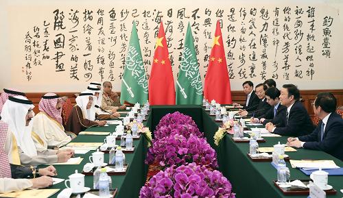3月14日,中国国家副主席李源潮在北京同沙特王储兼副首相、国防大臣萨勒曼举行会谈。新华社记者 丁林 摄