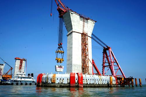 港珠澳大桥208座墩台已全线完工 建设进入最后冲刺阶段