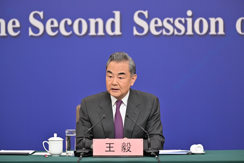 中共中央政治局委員、外交部長王毅就中國外交政策和對外關(guān)系回答中外記者提問