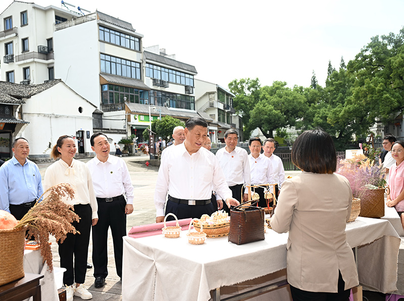 习近平在浙江考察时强调 始终干在实处走在前列勇立潮头 奋力谱写中国式现代化浙江新篇章 返京途中在山东枣庄考察 