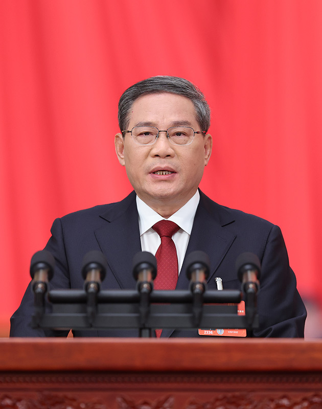 3月5日，李强总理代表国务院在十四届全国人大二次会议上作《政府工作报告》。新华社记者 姚大伟 摄