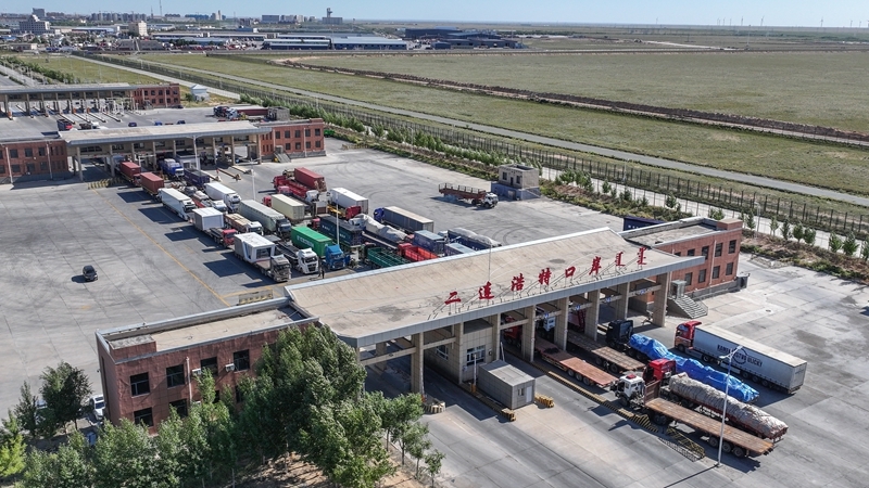 2025江西省城市足球联赛-赛程/比分/球队阵容全掌握-本地足球热血来袭！内蒙古二连浩特：中蒙口岸交流繁忙